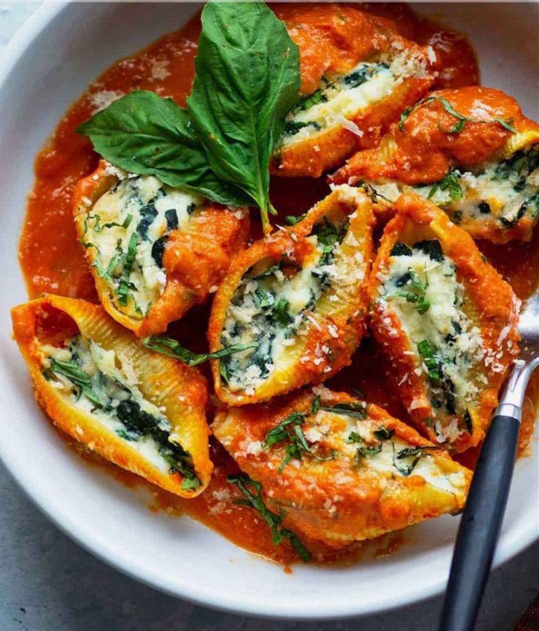 Stuffed Shell Pasta (Spinach and Ricotta Cheese)